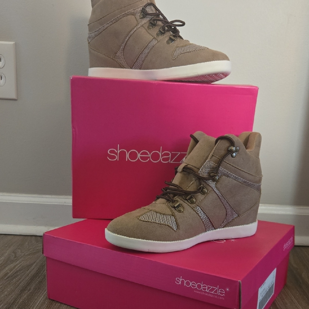 Shoe Dazzle Tan Wedge Ankle Boots